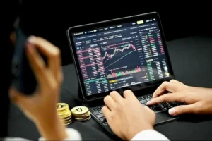 Daily Tracking of Crypto Market Sentiment